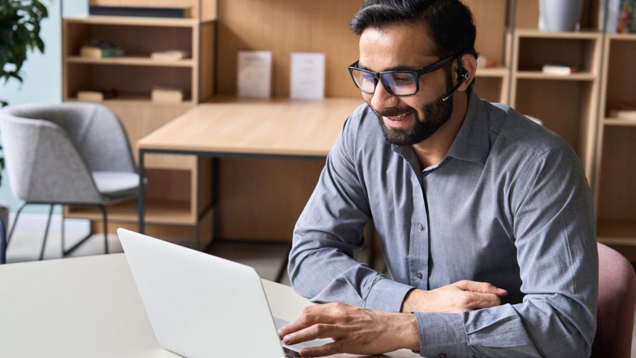 Man attending Delio virtual Private markets deal structuring roundtable